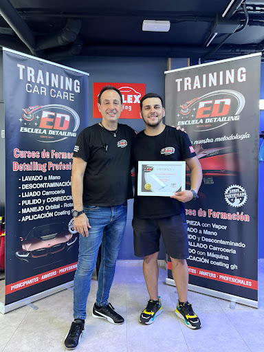 Escuela Detailing España - Centro de formación profesional de Detailing - Thumbnail