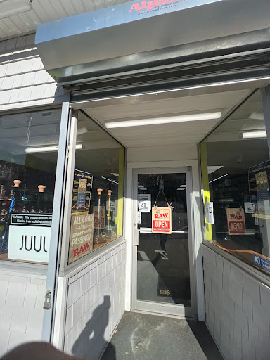 Whitman smoke shop
