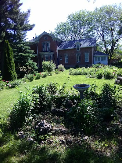 Briggs Terrace/Evergreen Lane