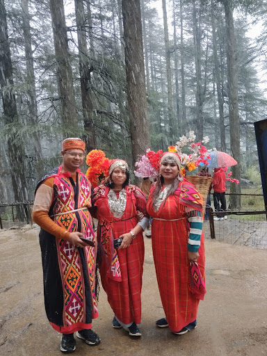 A wonderful family from Mumbai explored Manali with us 💙🏔️ post image