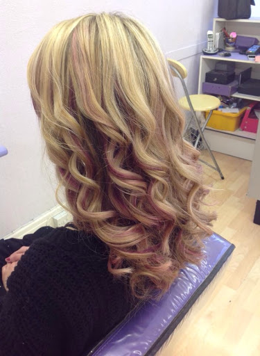 Snip-Its hair salon - Thumbnail