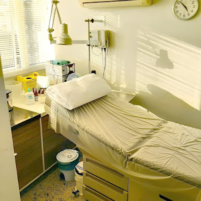 Centro Dermatológico Curitiba Dr.Carlos A Pereira