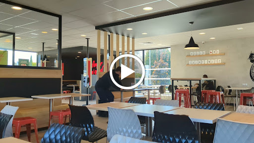 Photo 2 - KFC Saint Witz