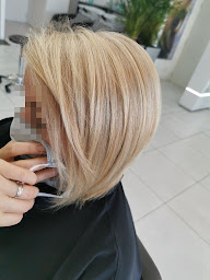 Photo n°4 de SAINT' HAIR COIFFURE à Saint-Paul (Salon de coiffure)