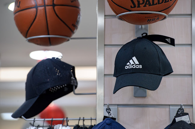 Δράμας 140, Αθήνα 104 43