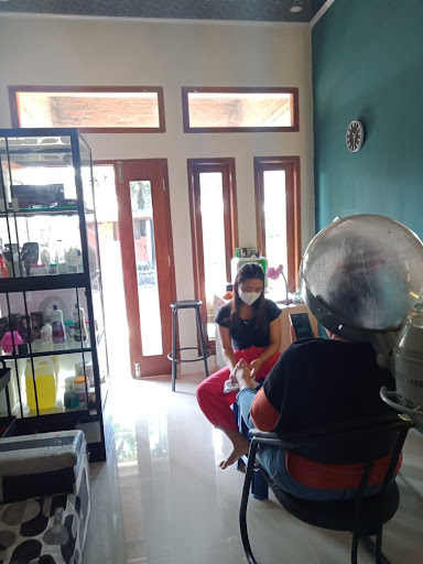 Susan Hair & Beauty Salon