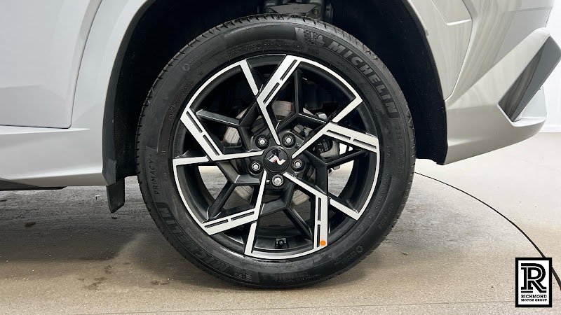 Guildford Hyundai photo 2