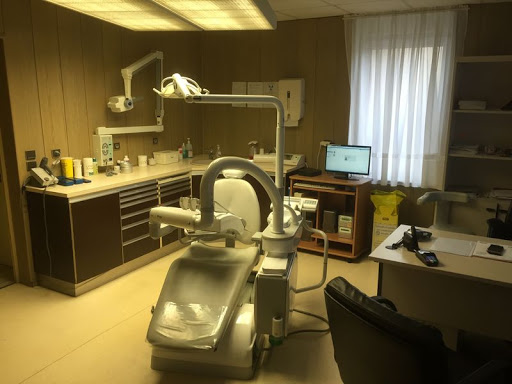 Dr Crina Nicolae, Chirurgien-Dentiste
