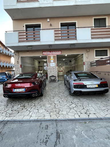 Autolavaggio a mano ARCOBALENO