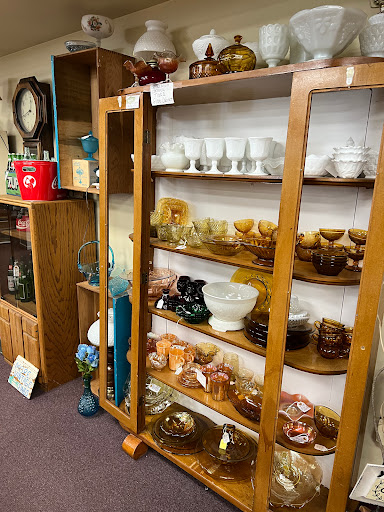 Goodbyes Secondhand Shop - Visual