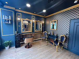 Photo n°17 de Coiffure ' MOOD Style ' à Paris (Salon de coiffure)