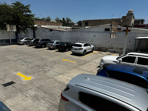 Estacionamiento LP