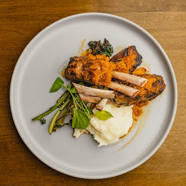 Gordon Tavern by null