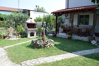 Garden's Villa