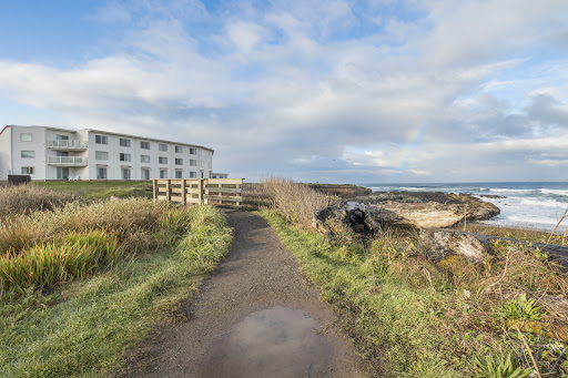 Adobe Resort, Yachats