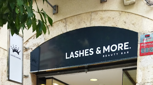 Lashes & More Tarragona | Extensiones de pestañas