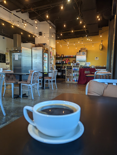 Charmington's - Visual