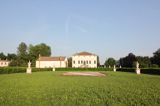 Villa Emo - Visual