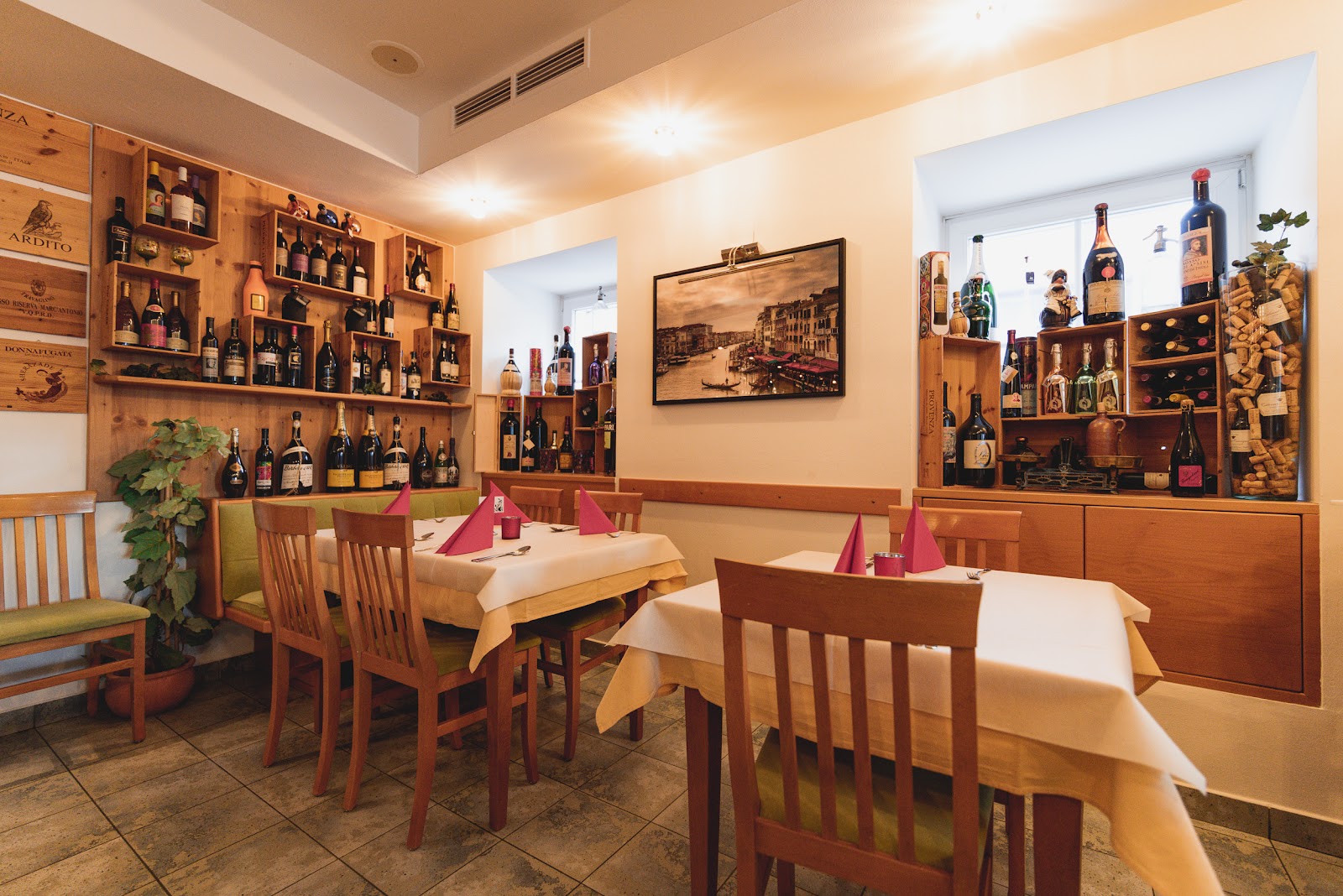 Genarro's — photo 1