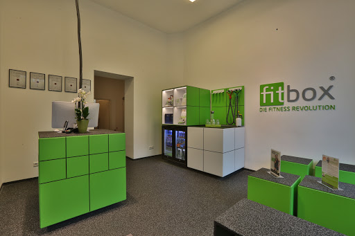 EMS gym fitbox Berlin JFK Square - Thumbnail