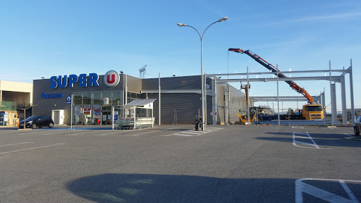Photo 1 - Super U et Drive
