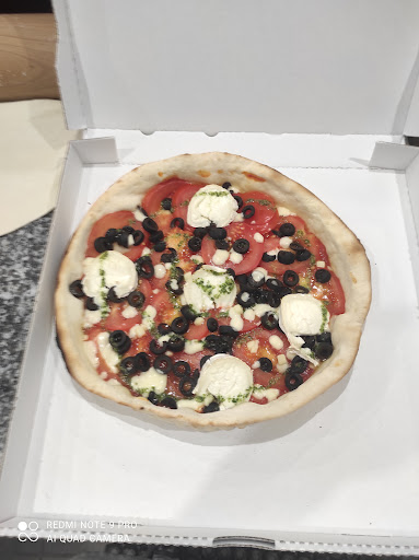 Photo 2 - La Pizz'Ria