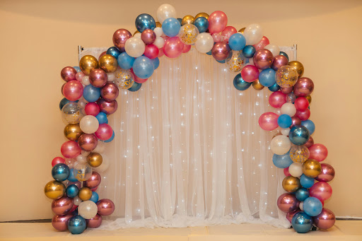 Looking to make your celebrations unforgettable? We provide stunning balloon decoration services…