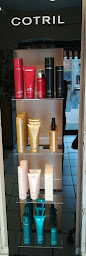 Photo n°2 de Blanc Magali à Clairvaux-d'Aveyron (Salon de coiffure)