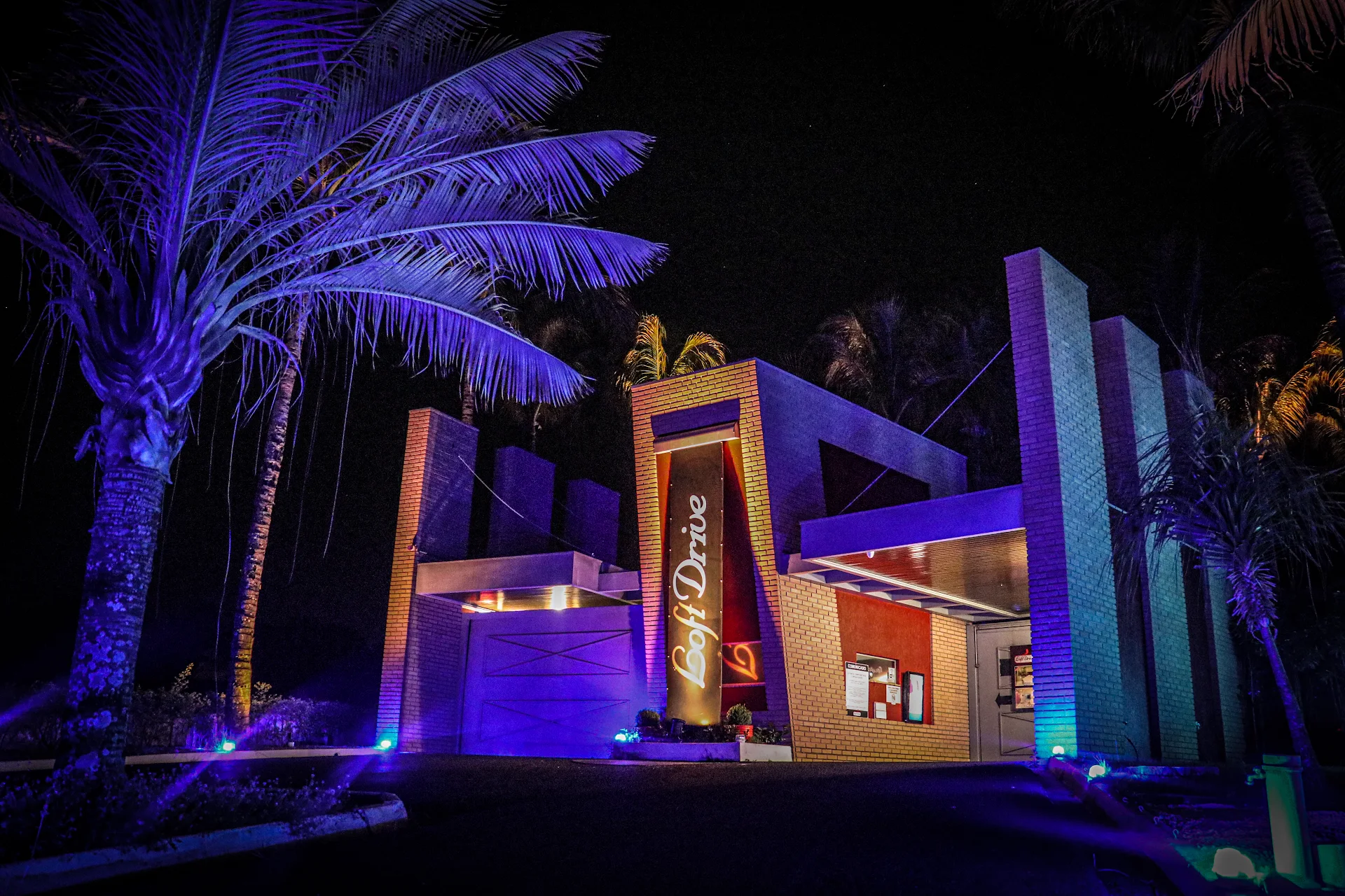 Loft Drive Motel