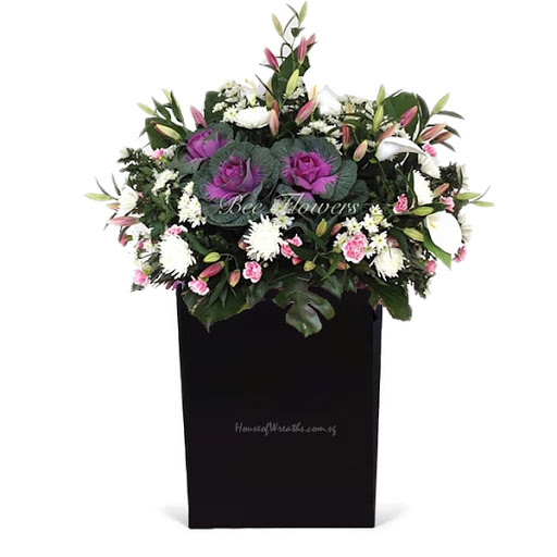 House of Wreaths - Thumbnail