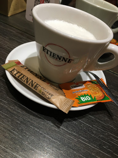 ETIENNE Coffee & Shop Avignon Gallery - France