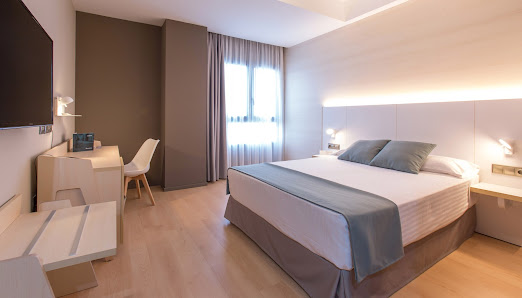 Olympia Hotel, Events & Spa Carrer Mestre Serrano, 5, 46120 Alboraya, Valencia, España