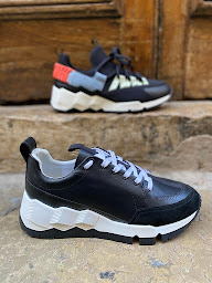 Photo n°8 de Evok Shoes à Lyon (Magasin de chaussures)