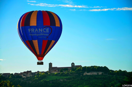 FRANCE MONTGOLFIERES - Bourgogne - Vézelay - vol en montgolfière