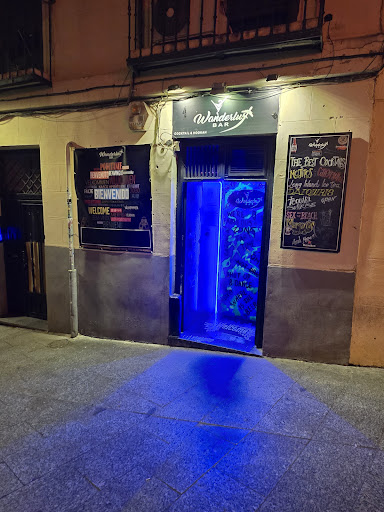 Wanderlust Bar - Visual