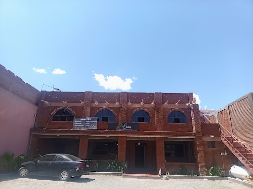 Lirios Restaurant, Salón de Eventos y Snacks