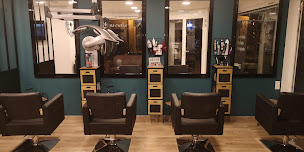 Photo n°6 de Élégance Coiffure à Saint-Raphaël (Salon de coiffure)