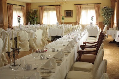 Photos of Fairhill House Hotel ***