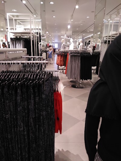 Photos of H & M Balikpapan