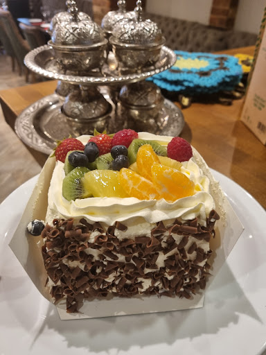 Cake Inn Woking - Thumbnail