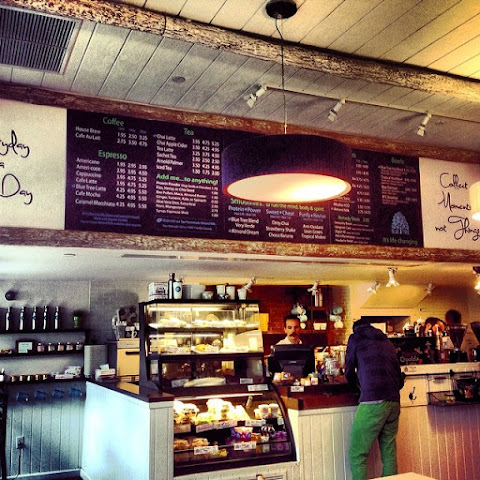 Bluetree Cafe Kakaako by null