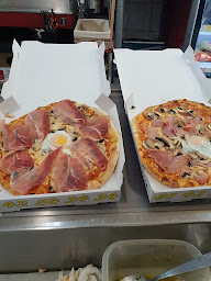 Photo n°46 de Latino Pizza à Paris (Restaurant de spécialités d'Italie du Sud)