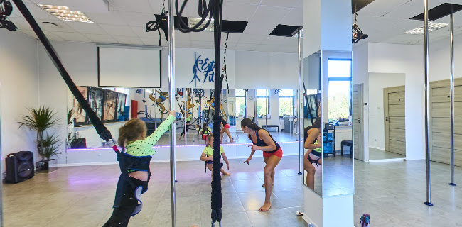 Pole Dance - Klub EsterFit Chełm - Klub fitness