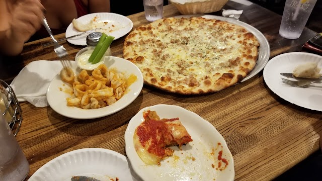 Deninos Pizzeria Tavern