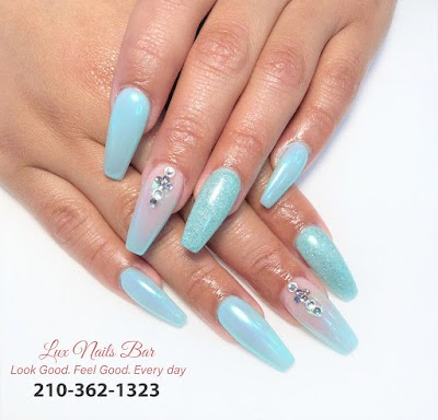 Lux Nails Bar