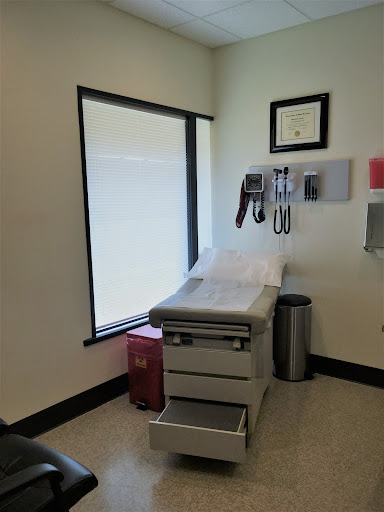 Dr. Liz Hernandez, M.D. - Thumbnail