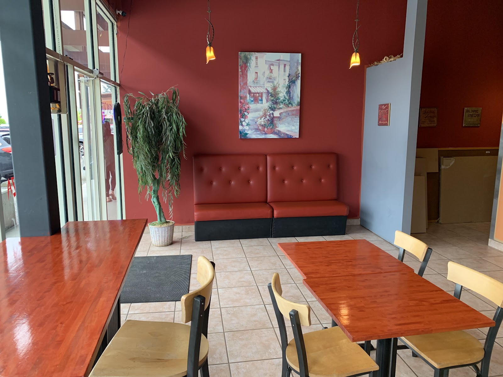 Plateau Pizza — photo 8