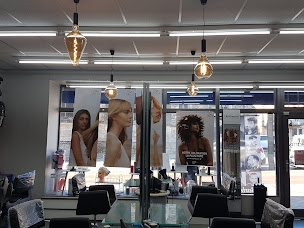 Photo n°26 de Quadricolor Coiffure à Meursault (Salon de coiffure)