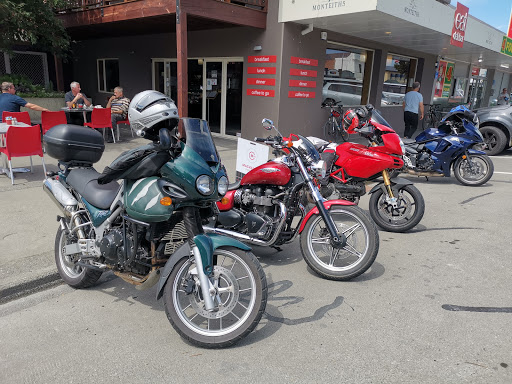 Dusty Visor Motorcycle tours and hire - Thumbnail
