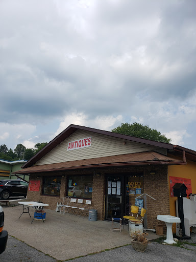 Cobden Village Shops - Packrats Paradise - Thumbnail